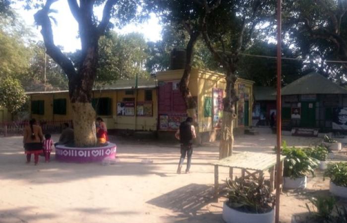 পল্লীকবি জসীম উদদীনের বাড়ি