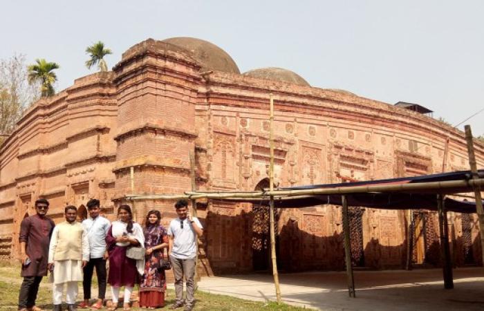 পাতরাইল দিঘীরপাড় আউলিয়া মসজিদ, ভাংগা